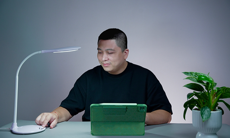 Đèn bàn led rạng đông