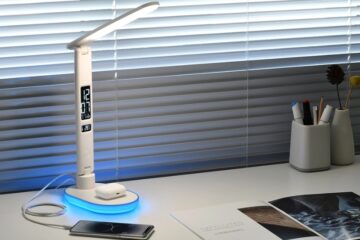 Đèn bàn tích hợp đồng hồ – Lựa chọn thông minh cho dân văn phòng